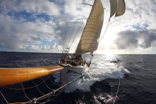 Eilean, the Bermudan ketch restored with the help of Officine Panerai