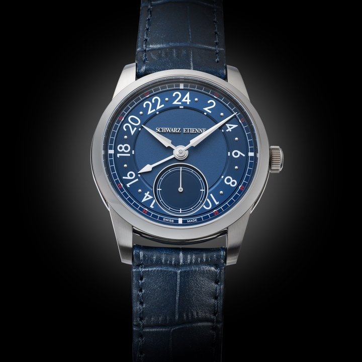 The 39mm 1902 GMT, available with either a blue or silver dial, is the latest addition to the collection of the same name. It complements the 1902 Petite Seconde and the 1902 Power Reserve models.