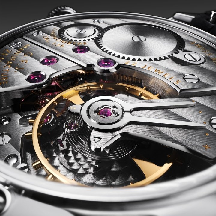 Through the sapphire caseback, the G.F.J.'s Calibre 135 reveals Geneva stripes, hand-bevelled bridges and a dark ruthenium finish.
