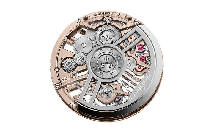 First released in 2022 for the Royal Oak's 50th anniversary, Calibre 2972 combines a selfwinding mechanism with a flying tourbillon. Its highly stylised and multilayered openworked architecture has been designed to offer symmetry while creating a unique 3D effect.