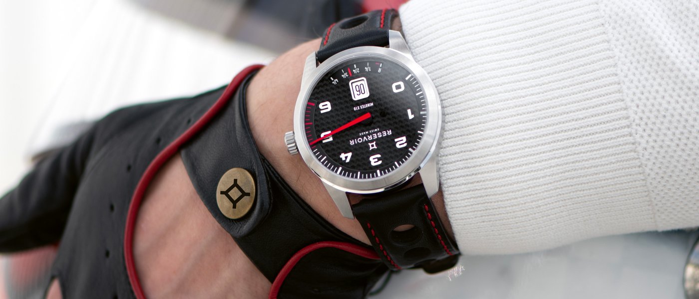 Reservoir GT Tour Racing: a racing car speedometer on your wrist 