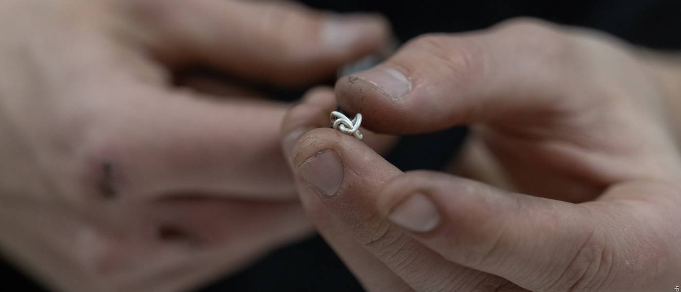 Laurent Jolliet, chain maker and master of twisted wire