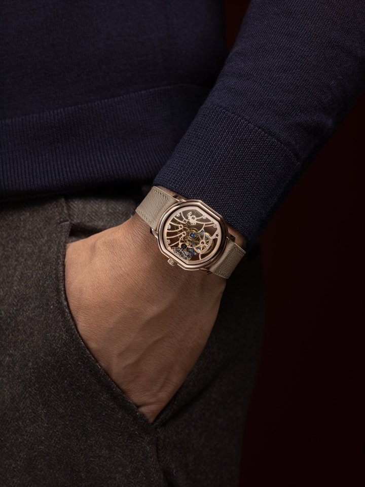 Daniel Roth presents the Extra Plat Rose Gold Skeleton