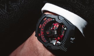 Blink and you'll miss it! The UR-210 now released in Black Platinum
