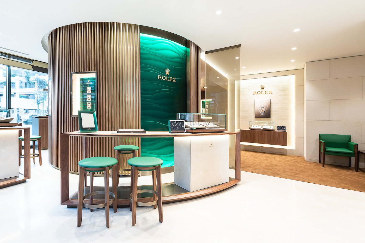Richemont Plans to Open Multibrand Watch Stores in the United