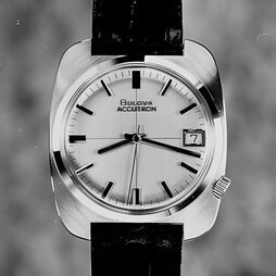 BULOVA “Accutron”
