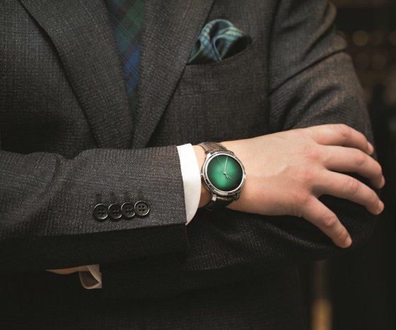 Is this the simplest dual time luxury watch on the market today?