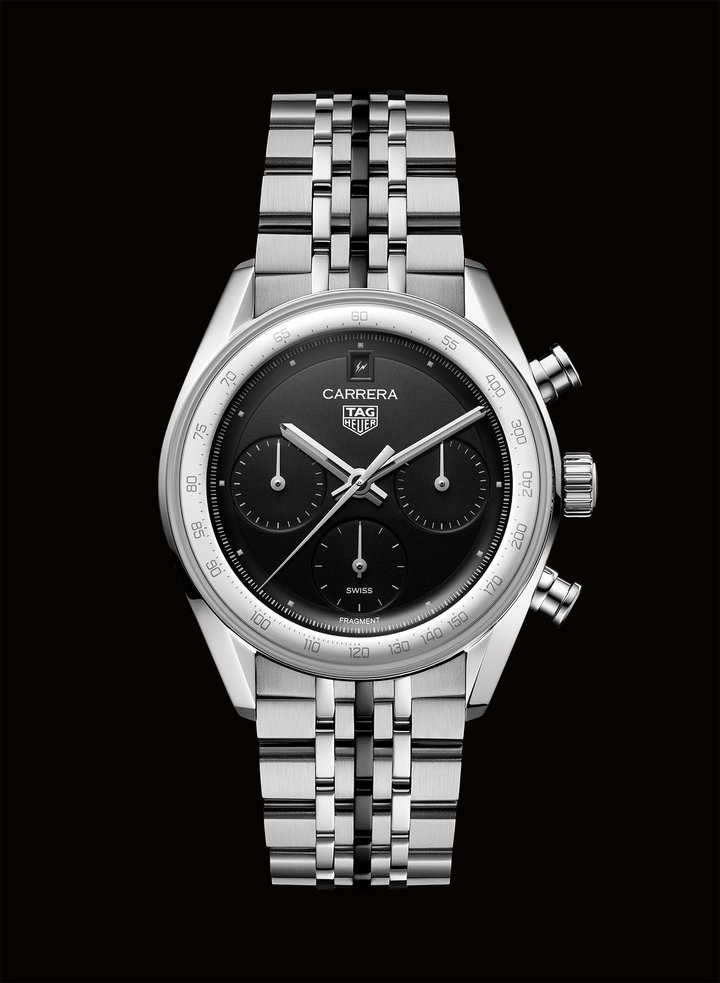 The TAG Heuer Carrera Chronograph x fragment Limited Edition will be produced as 500 individually numbered pieces, resulting from a genuine exchange between two cultures: Swiss watchmaking and Japanese creative impetus. 