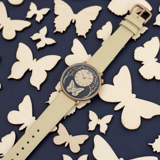 Dial Watches take first flight 