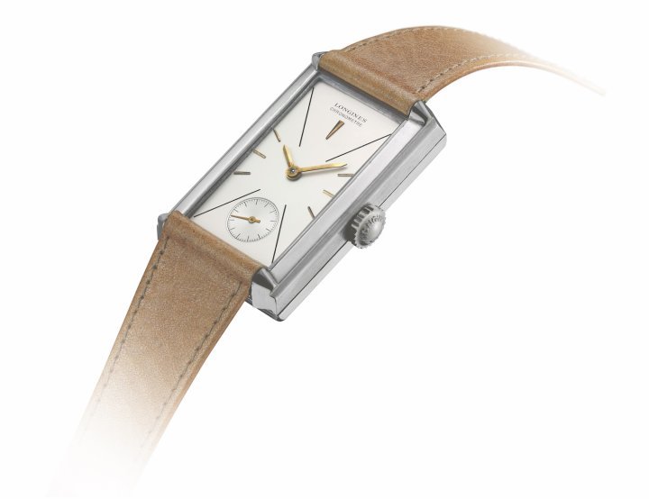 The first wristwatch to be equipped with the high-frequency Calibre 360.
