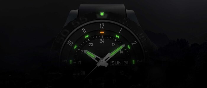 Recycling self-luminous watches