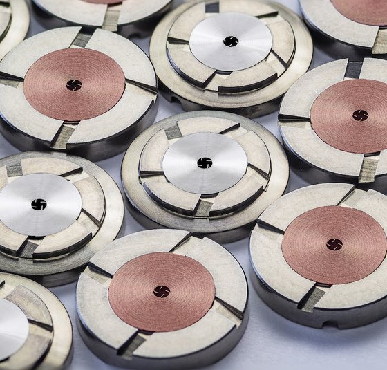 H. Moser & Cie introduces game changing alloy for the Venturer Small Seconds XL