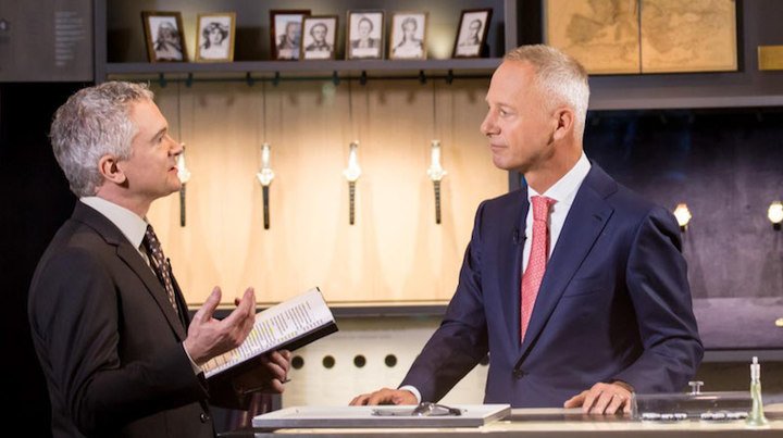 Wilhelm Schmid (right) talks about the 1815 “Homage to Walter Lange” with presenter Piers Gibbon