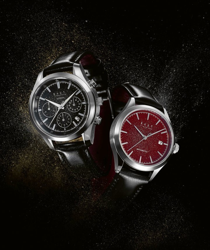 The new timepiece is available in the two quintessential colours of Urushi lacquer. The first is jet black lacquer, with a deep contrast that can only be expressed through this material. The second is vermilion red lacquer. Knot crafts unique straps using materials made with traditional Japanese techniques. All are 18mm in width and interchangeable.