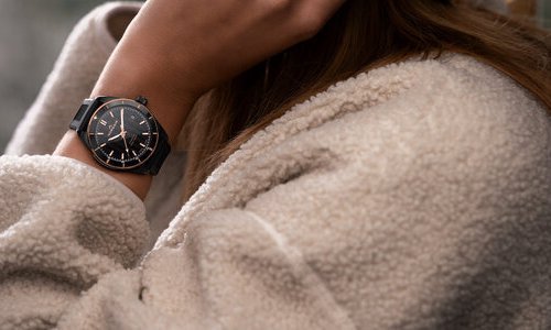 Norqain Adventure Sport 37mm DLC Gold adds lustre