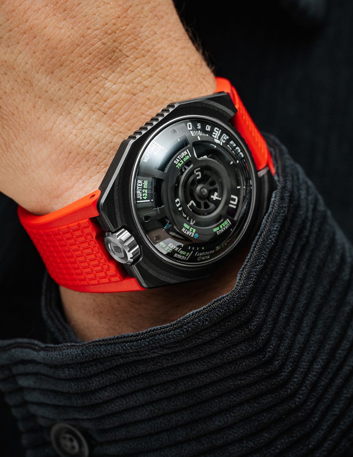 Urwerk presents the UR-100V “Lightspeed”