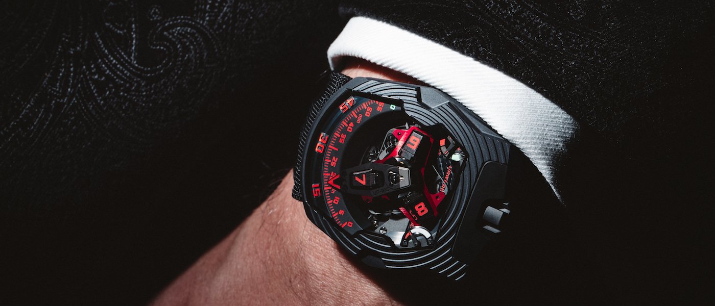 Blink and you'll miss it! The UR-210 now released in Black Platinum