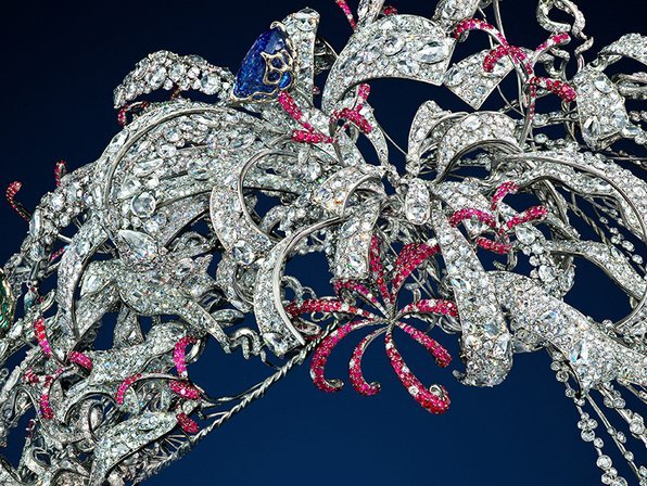 Elsa jin sculpts the trajectory of life