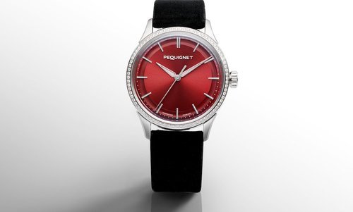 Pequignet unveils the Royale Paris 36 mm set with diamonds