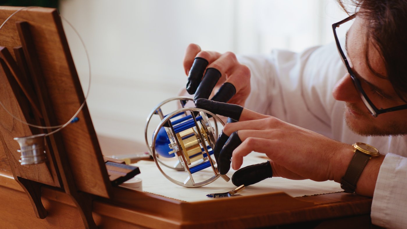 Maison Alcée adds a Moon Phase module to the Persée clock