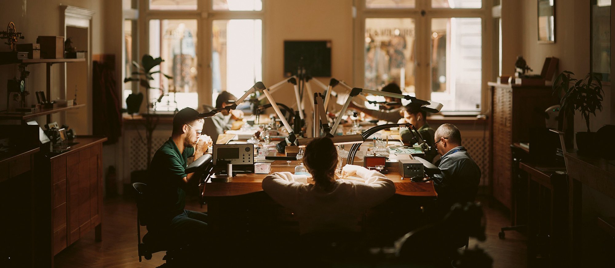 The second life of hand-finishing
