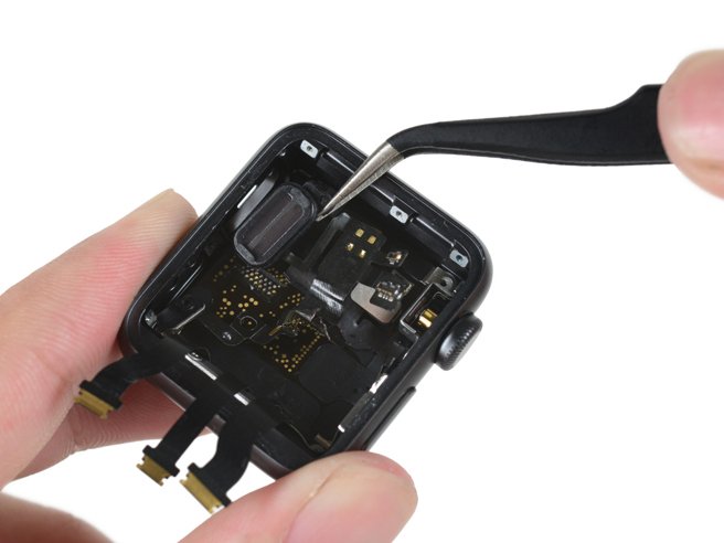 Teardown an… Apple Watch Series 2: STEP 10