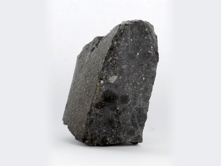 The Martian meteorite NWA 7533, the star of Luc Labenne's collection. Thanks to this meteorite, scientists were able to confirm that there was water on Mars with a neutral pH of 7, which can support life.