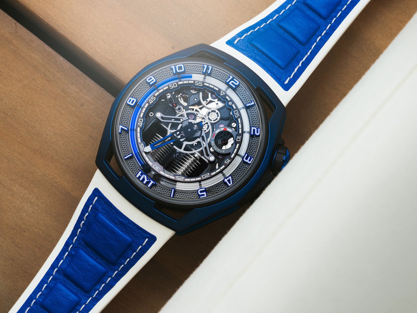 HYT unveils Hastroid Blue Star in an electrifying blue magnesium case