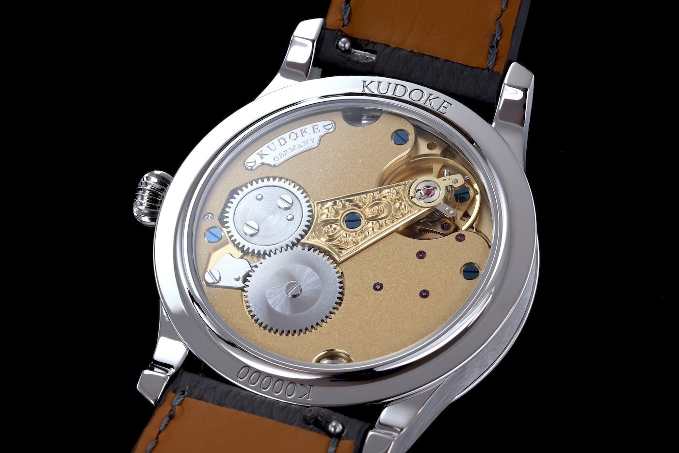 Kudoke 5 charts time in a new dimension with full day-night display