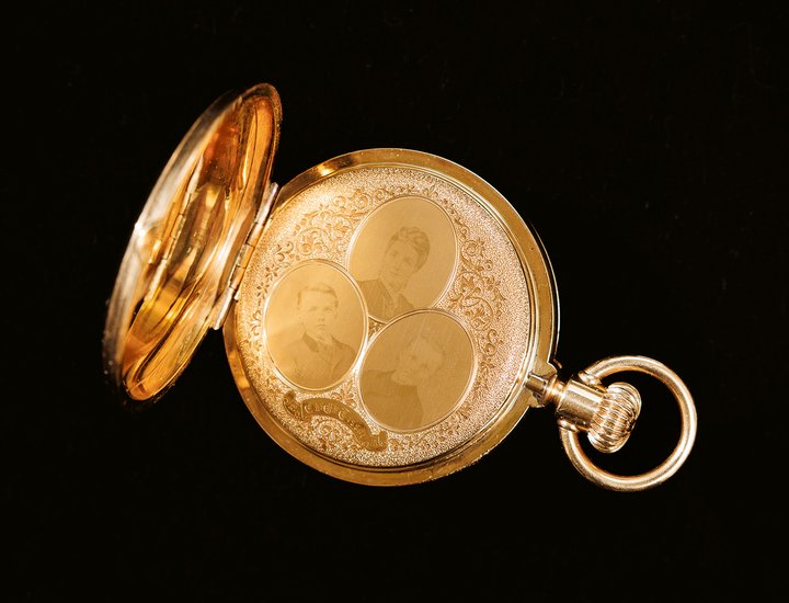 Gold hunter pocket watch, b/35.138 dial by Charles Tissot-Favre, Le Locle, portraits of Mme Charles-Emile Tissot and her sons Charles and Paul-Edouard Tissot engraved on the dust cover by Monsieur Favre, 35138 movement, Piguet 20”' nickel blank. This is the watch that Charles-Emile Tissot carried with him when travelling. Luc Tissot collection