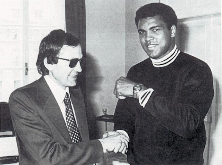Muhammed Ali reviewing his DS DiaMaster with the Certina representative in Germany