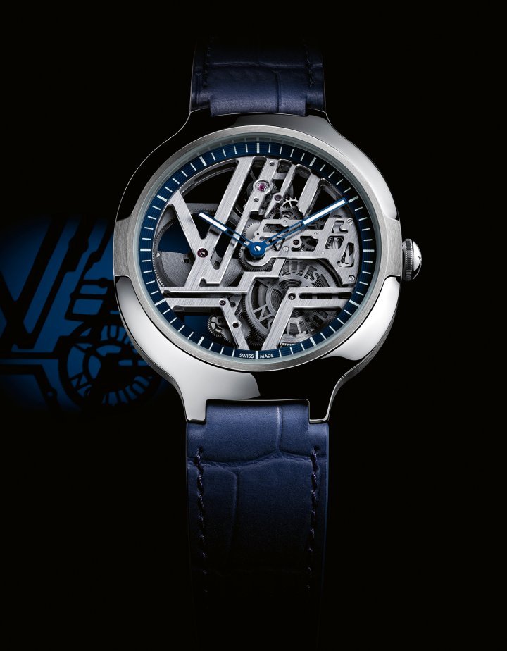 The Voyager Skeleton makes its debut in platinum, a rare and valuable alloy that is 95% pure – hence the “Pt 950” hallmark on the case back. The mirror-polished surfaces flow from the lugs to the sides of the case, terminating in matte, brushed planes at three and nine o'clock that step upwards to the brushed ring surrounding the dial and downwards to the flanks of the case.