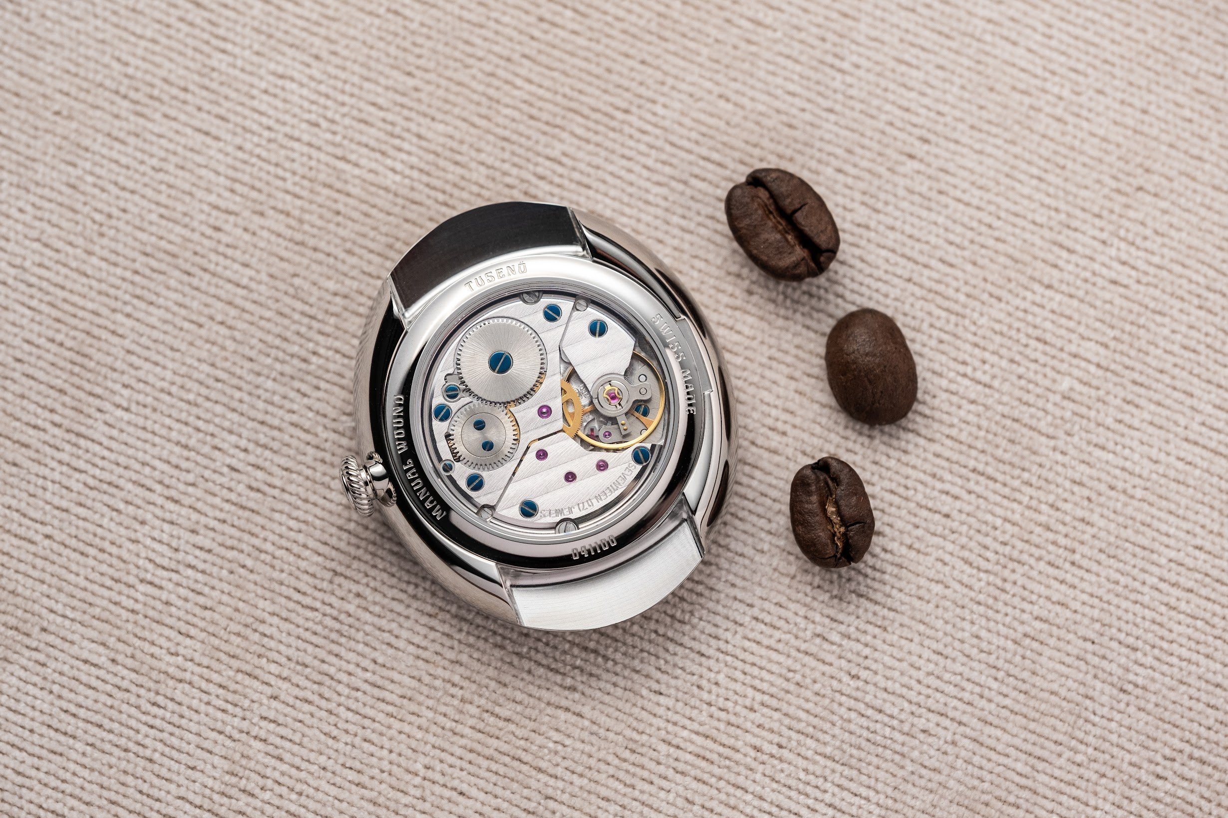 Tusenö presents Supervintage, a watch collection with a cocktail twist