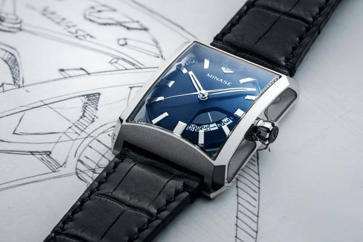 The 5 Windows collection is Minase's flagship line. Visible through the 5 sapphire windows, the movement, the three-dimensional dial and the hands seem to be floating in space.