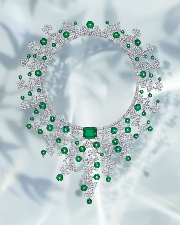  Bulgari - The Garden of Wonders Collection, Emerald Venus necklace inspired by a Mediterranean fern, with its central 20-carat Colombian emerald