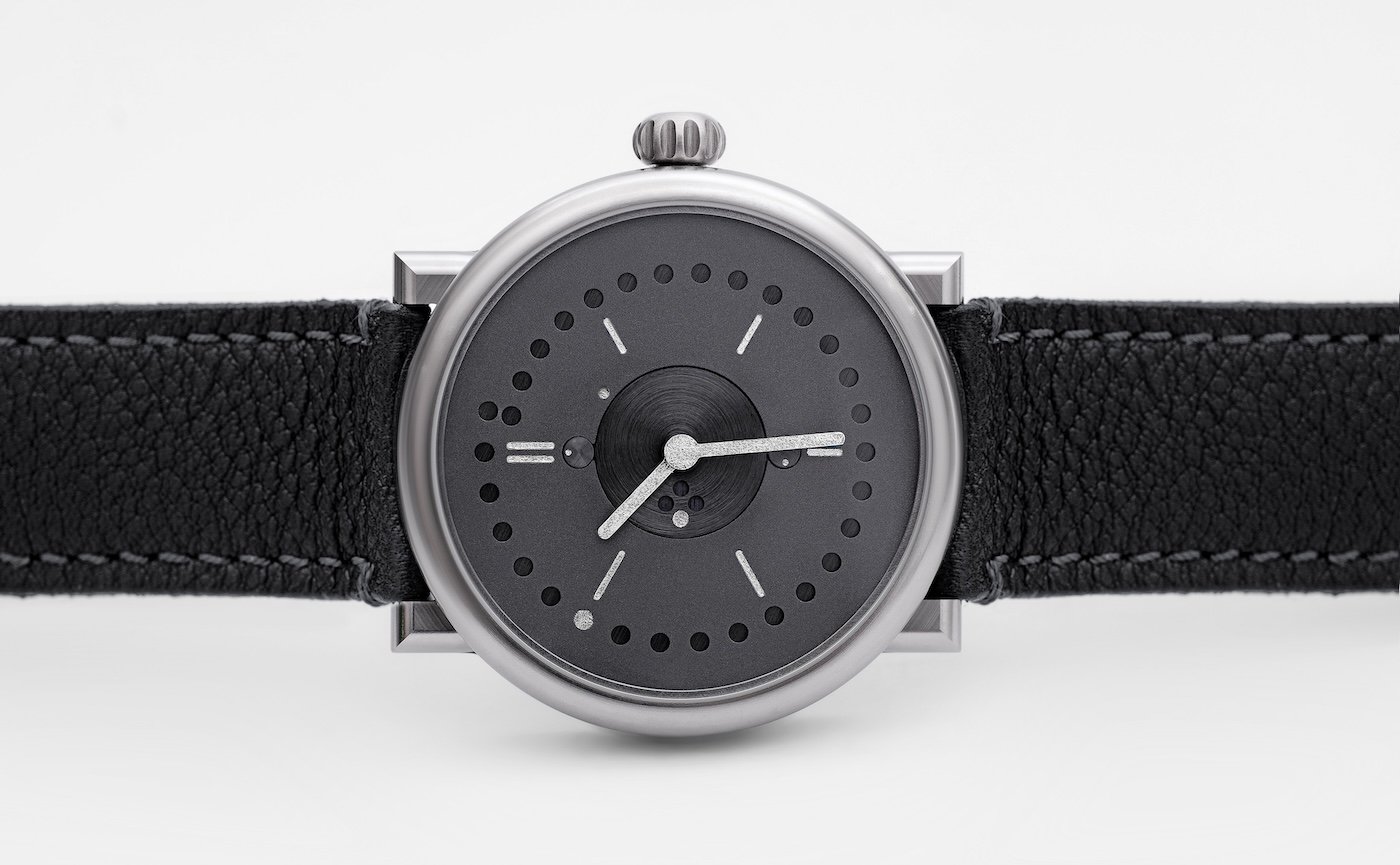 Ochs und junior: A perpetual calendar for the holiday season