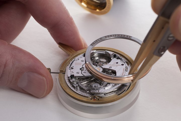 Customers will have a wide array of options for creating their own individual timepiece. They will be accompanied on their creative journey by Carl F. Bucherer staff.