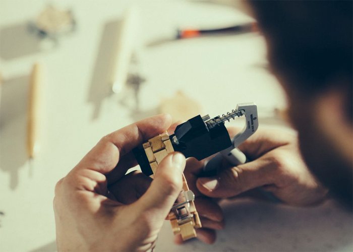 AB Aeterno are handmade in Italy
