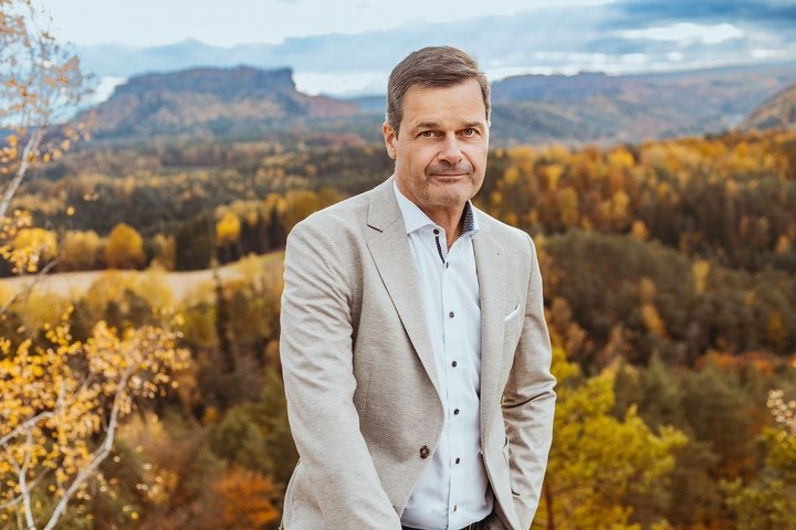 Chief Executive Thilo Mühle represents the fifth generation at the head of the firm. Continuity is assured by his children, who have already joined the company