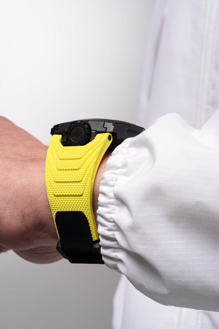 The UR-230 “Black Star” plunges Urwerk back into black