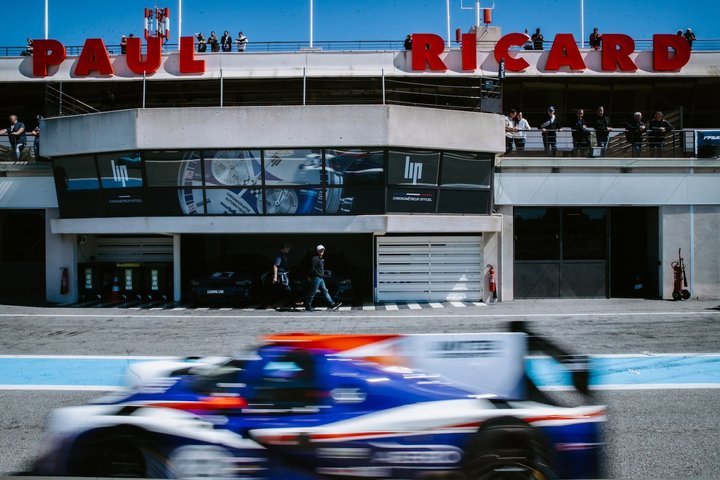 Lip is official timekeeper for the French Historic Grand Prix, raced on the Le Castellet circuit where the brand launched its R26 movement, which equips three new collections. It also unveiled a Rallye Méca-Quartz Chronograph in the Grand Prix colours.Lip is official timekeeper for the French Historic Grand Prix, raced on the Le Castellet circuit where the brand launched its R26 movement, which equips three new collections. It also unveiled a Rallye Méca-Quartz Chronograph in the Grand Prix colours.
