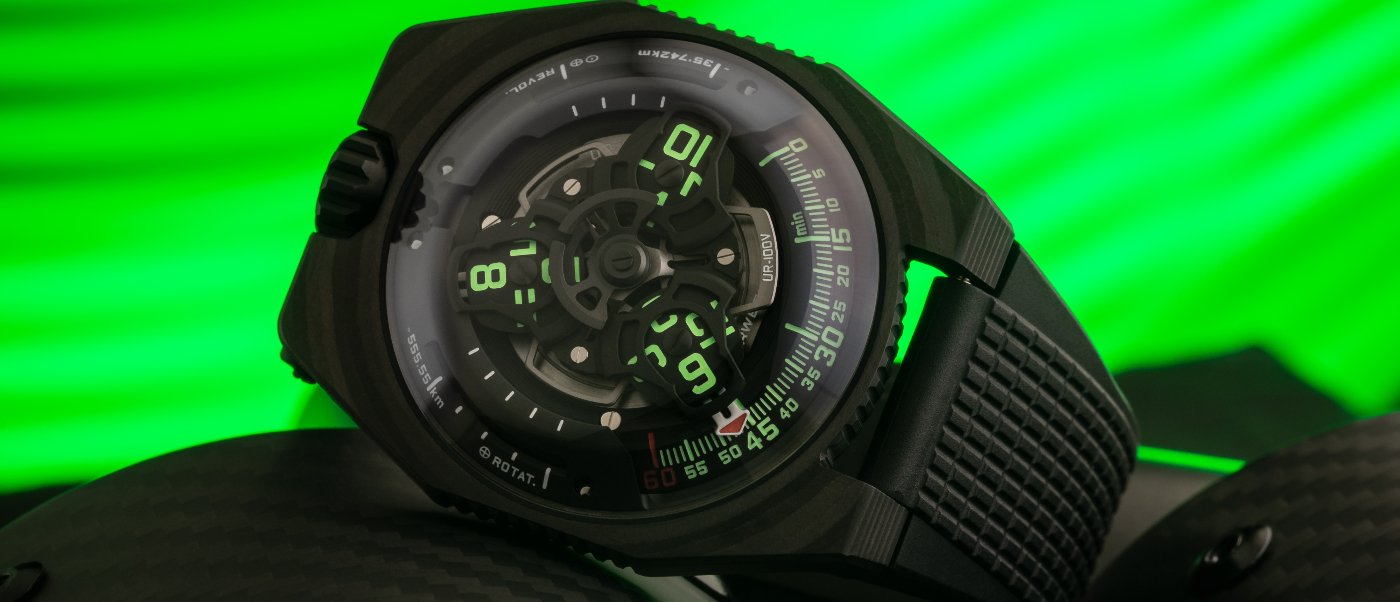 Urwerk presents the UR-100V in carbon