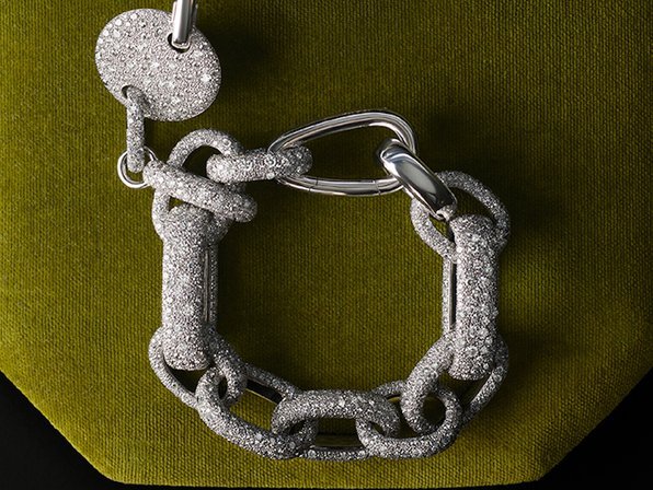 Gucci & Pomellato unveil Monili: a refined fusion of leather, gold and diamonds 