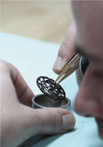 Corum's Admiral's Cup AC-One 45 Squelette
