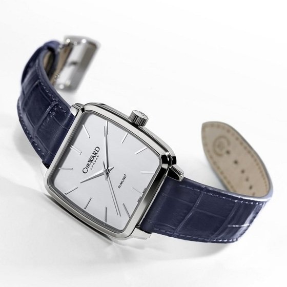 Christopher Ward shows that it's hip to be square!