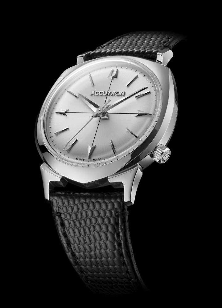 A model from the Legacy collection, directly inspired by Accutron watches that appeared in the 1960s and 1970s