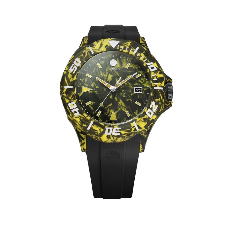 This model is part of a special Aqua Carbon Divers series of 99 unique pieces, carved from a high-tech composite material made from a combination of pieces of carbon and a coloured resin matrix.