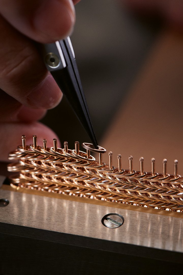Patek Philippe Golden Ellipse Ref. 5738/1R (2024) spotlights the art of chain-making with a bracelet composed of more than 300 hand-assembled links