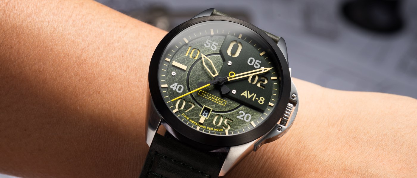 AVI-8 unveils a pilot watch with multilayered dial