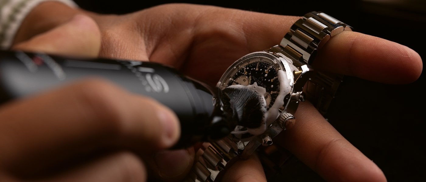 AIS Collective Chronopen: the ultimate watch cleaning device